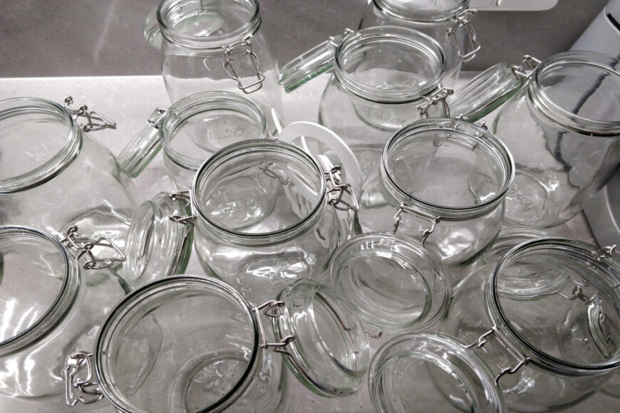 Jars to store flour