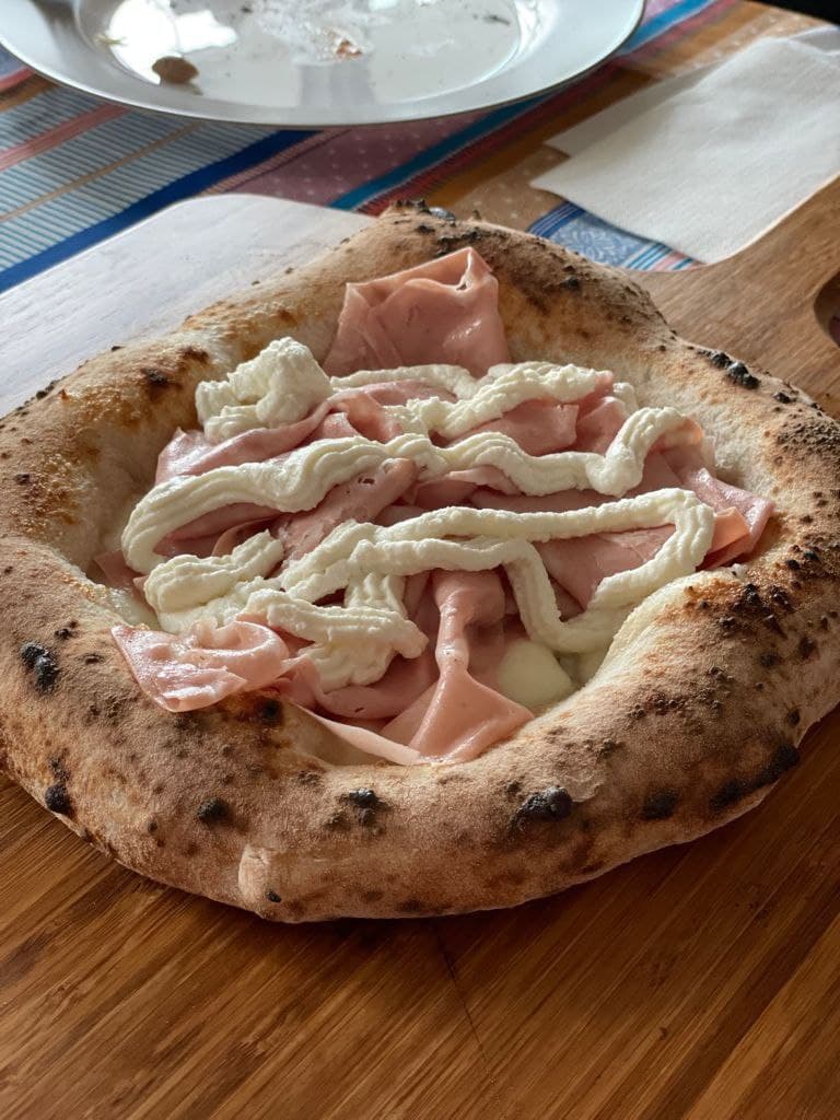 Pizza MOrtadella e ricotta