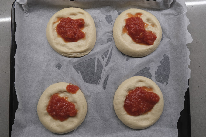 Mini PIzzaa Bites - Pizza sauce