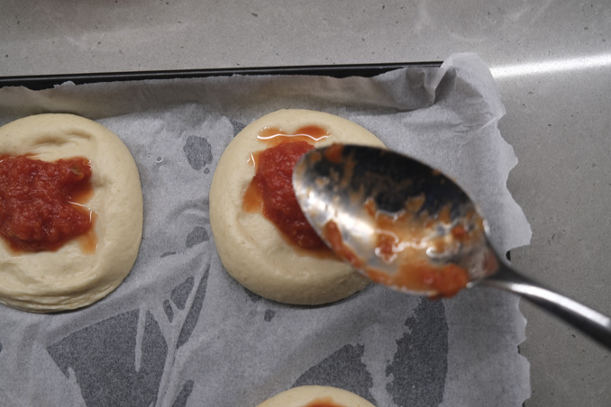 Mini PIzza Bites - Pizza sauce